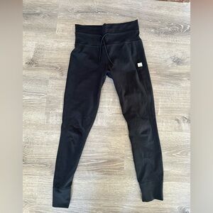 Vuori - Women’s Drawstring Legging - Black - Worn Twice - Small